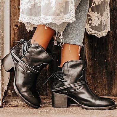 Laeris | Women’s Leather Boots with Straps