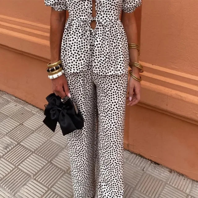 Lisa | Women’s Printed Two-Piece Set with V-neck Top and Pants
